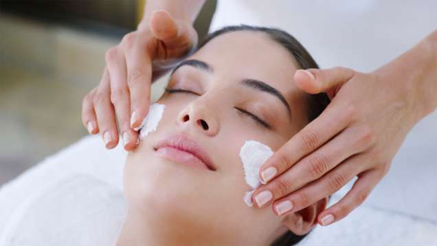 Can a Deep Cleansing Facial Reduce Facial Blemishes Over Time?