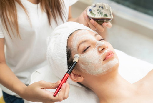 Does Deep Cleansing Facial Help with Skin Texture Issues?