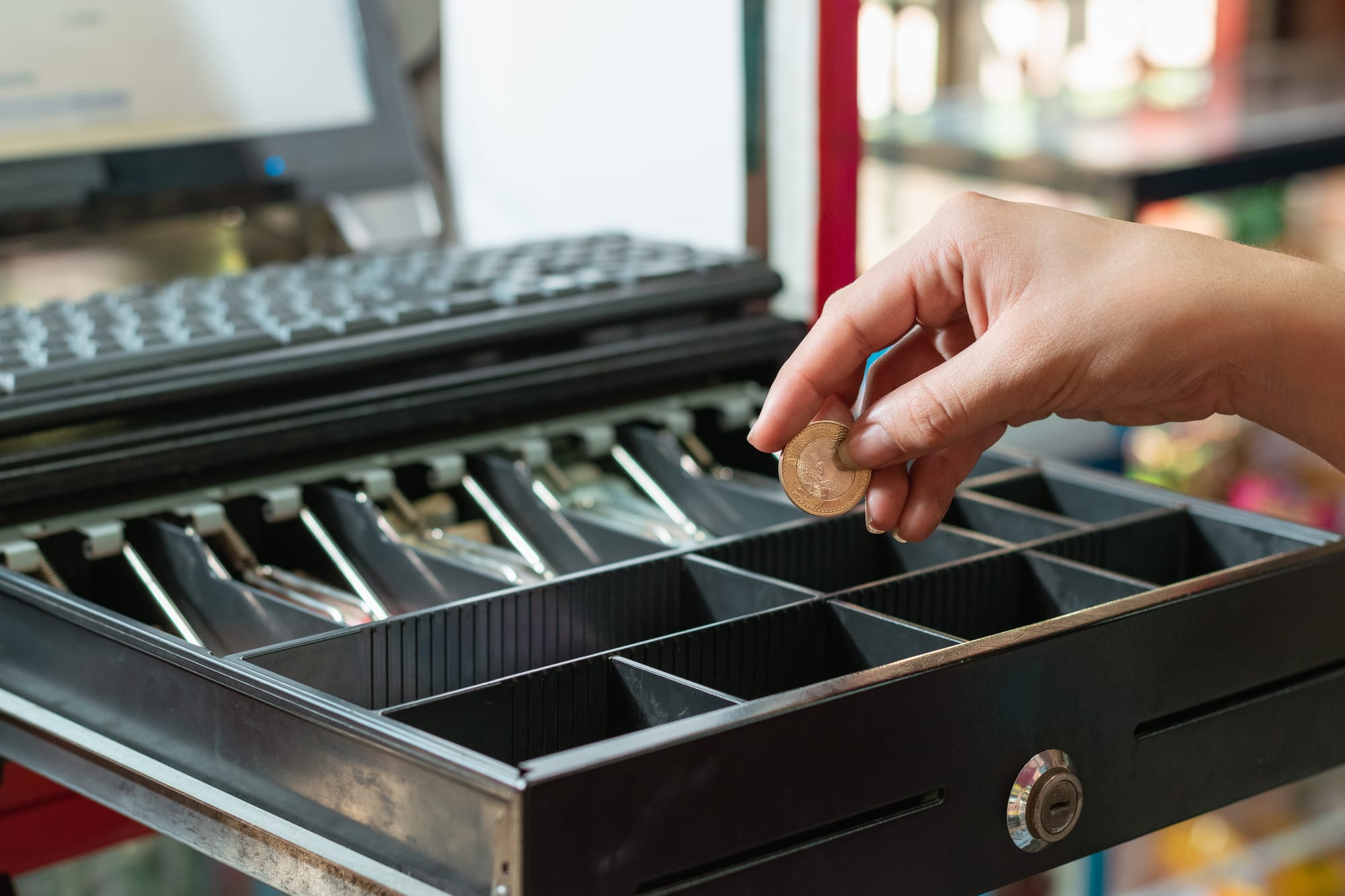Why invest in a high-performance, NF525-certified cash register system? OXHOO + LEO2: the ideal solution offered by DELTA POS