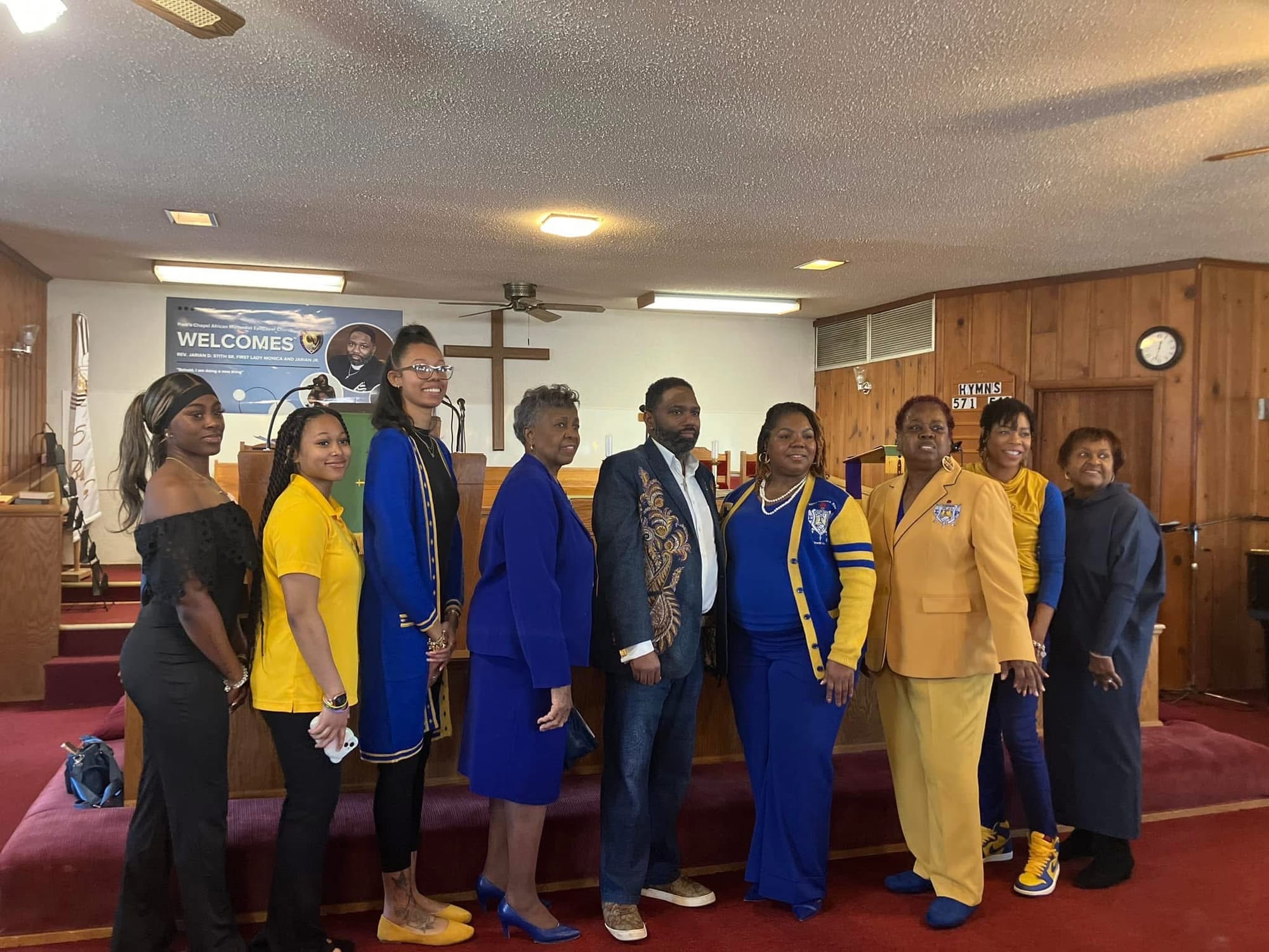 Sigma Gamma Rho, Inc. in the Parks Chapel AMEC House & Rev. Jarian Stith, Sr., Pastor (middle)