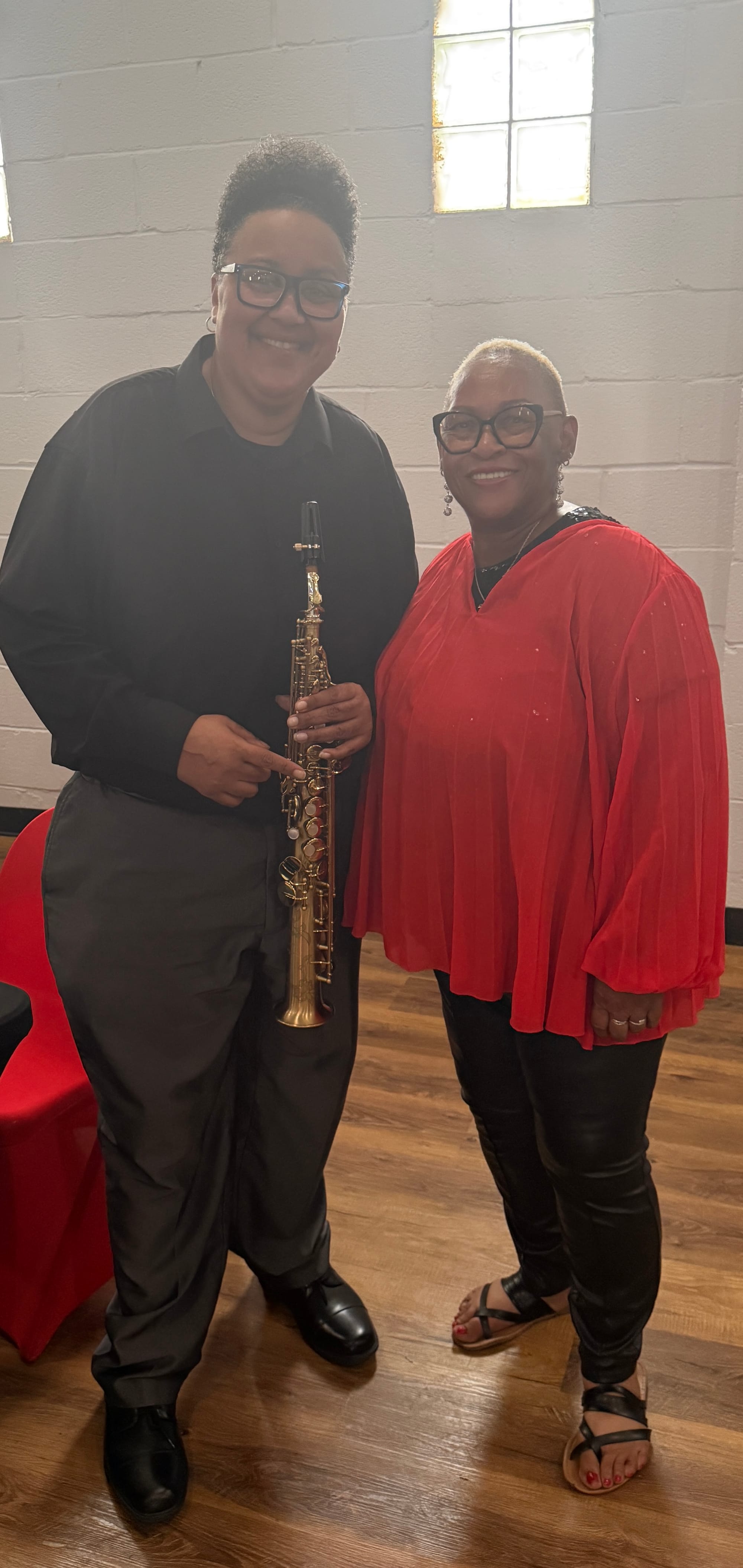 SAXAPHONIST EXTRAODINAIRE, RHODA G & VOCALIST, ARETHA C