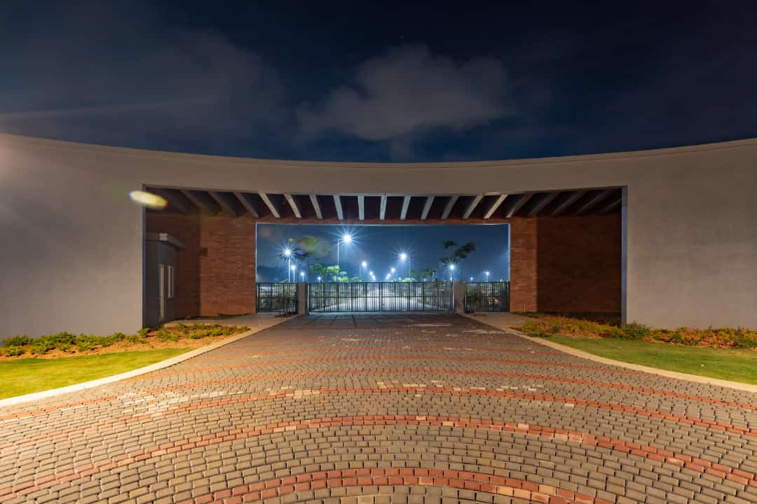 ENTRANCE NIGHT VIEW