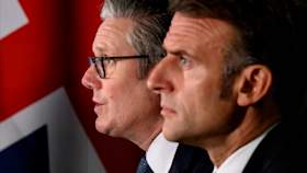 Reino Unido y Francia acuerdan política “one in, one out” para frenar migrantes en el Canal