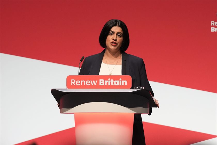 Gobierno británico ampliará plazos para los Permisos Indefinidos de Residencia (ILR)