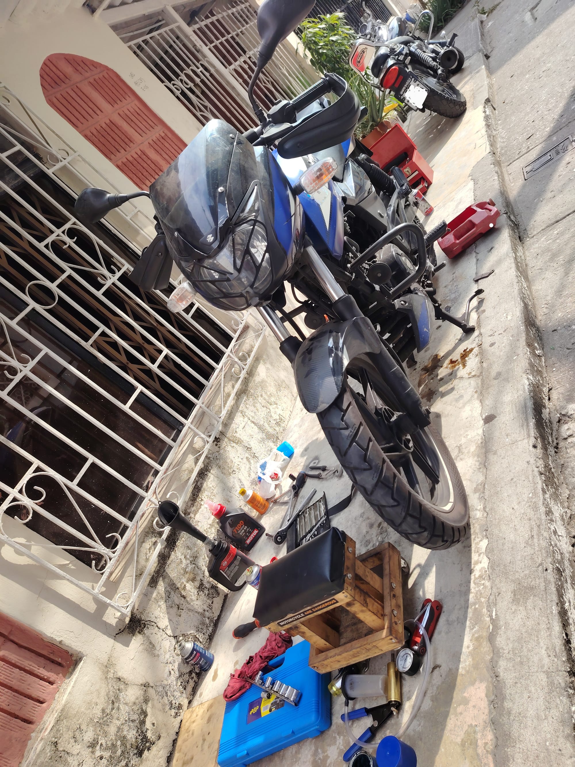 Pulsar 180