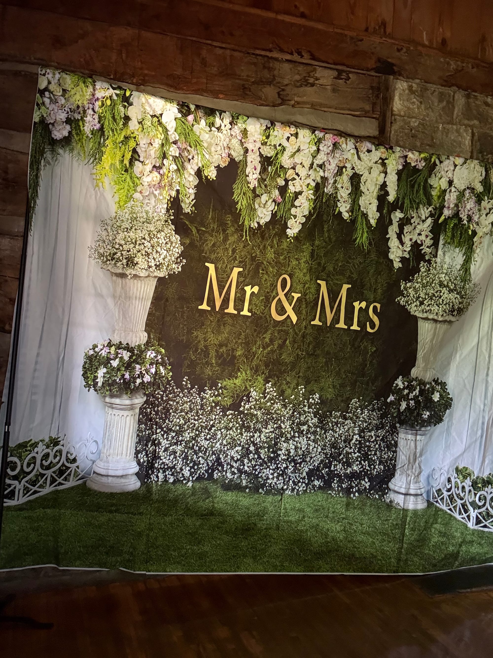 photobooth backdrop